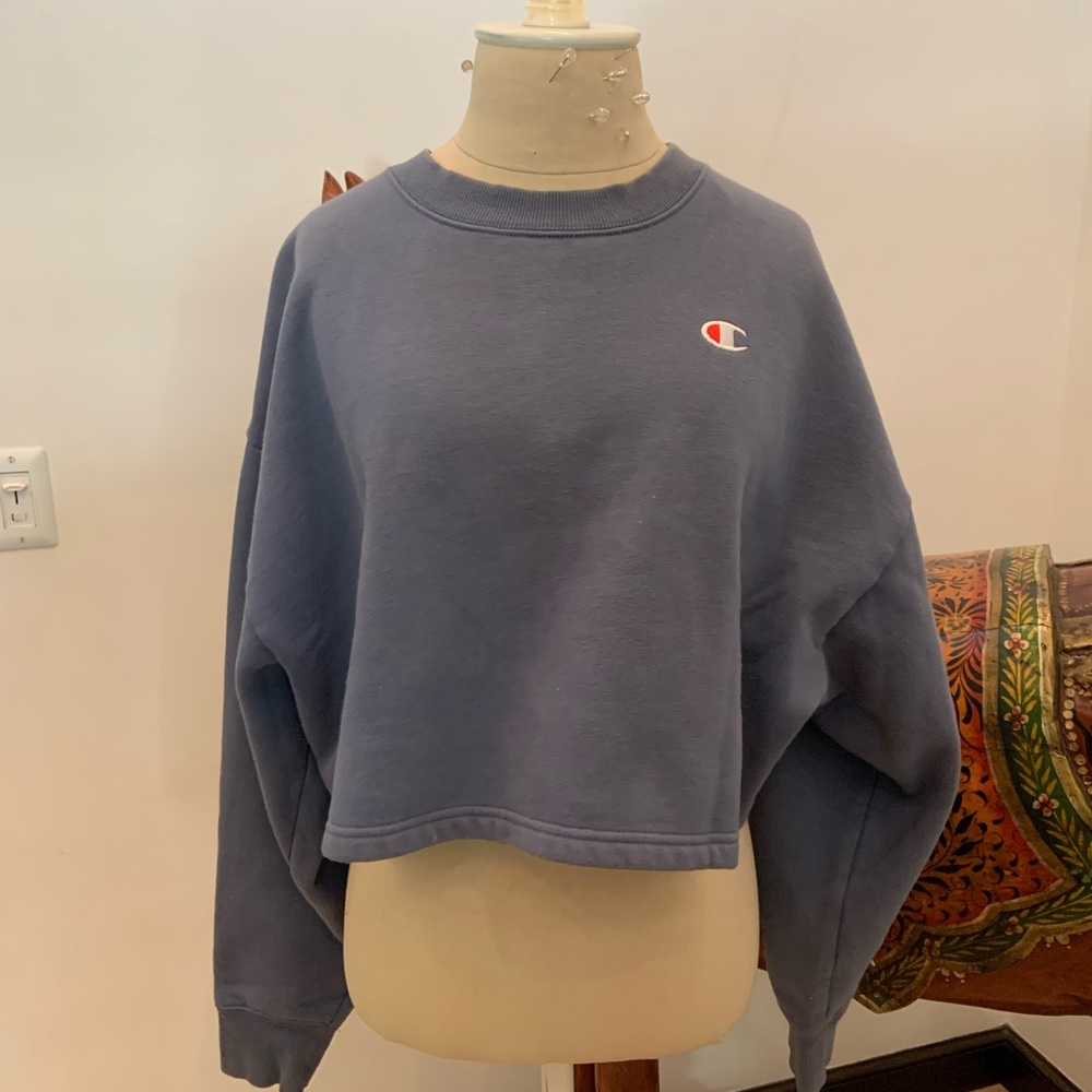 Oversized Blue Cropped Champion Sweatshirt